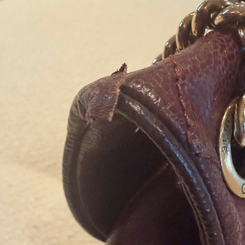 CHANEL
Burgundy Quilted Glazed Caviar Leather Large Shiva Flap Shoulder Bag - Picture 5 of 17